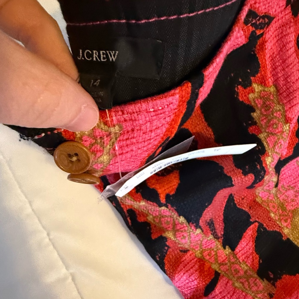 NWT. Size 14. - Picture 2 of 3